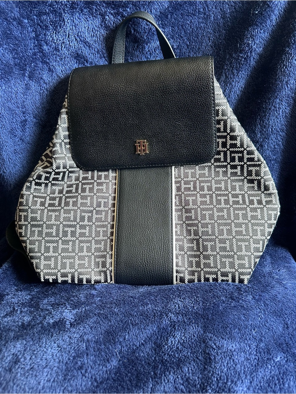 Tommy Hilfiger Chloe II Black White Monogram Jacquard Flap Backpack - Pristine!